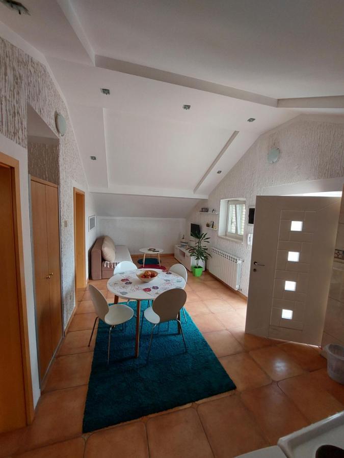 Apartman Kovac Appartamento Trebinje Esterno foto