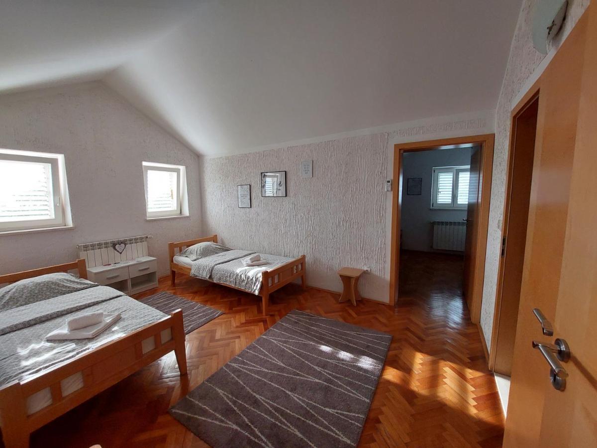 Apartman Kovac Appartamento Trebinje Esterno foto