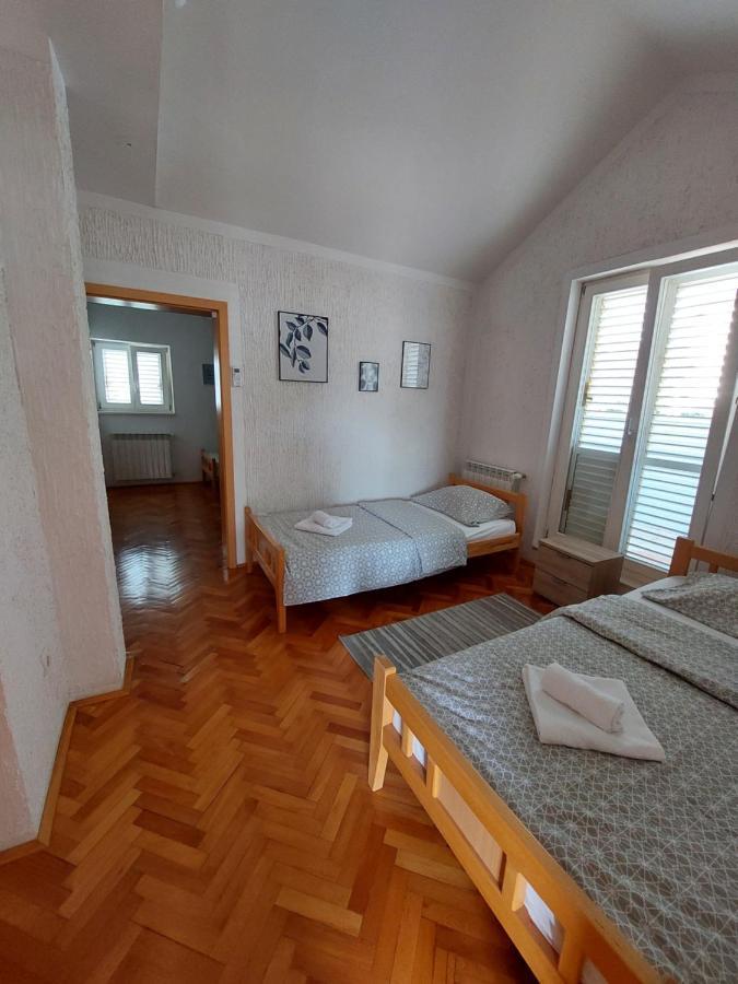 Apartman Kovac Appartamento Trebinje Esterno foto