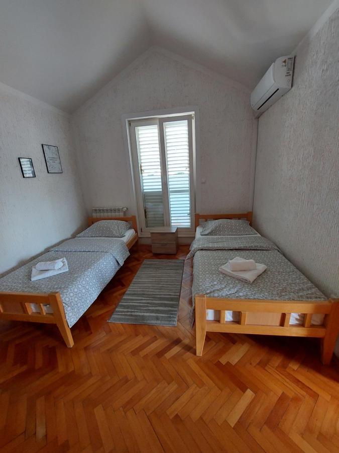 Apartman Kovac Appartamento Trebinje Esterno foto