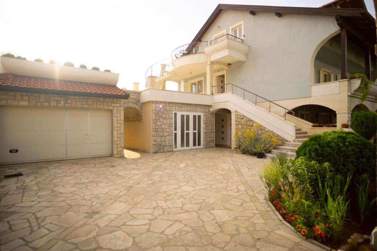 Apartman Kovac Appartamento Trebinje Esterno foto