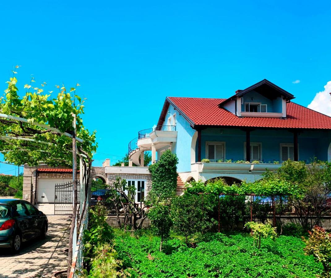 Apartman Kovac Appartamento Trebinje Esterno foto