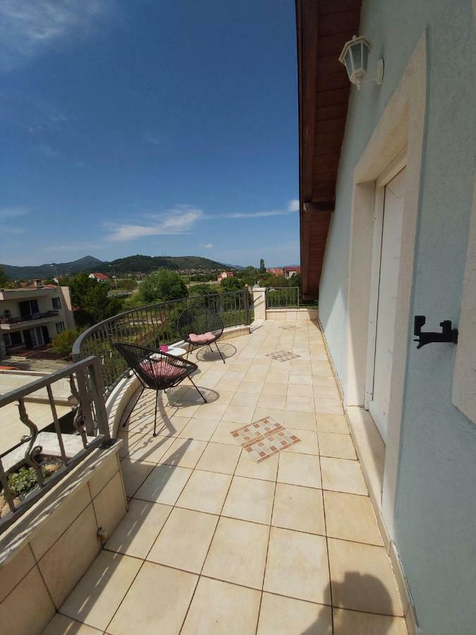Apartman Kovac Appartamento Trebinje Esterno foto