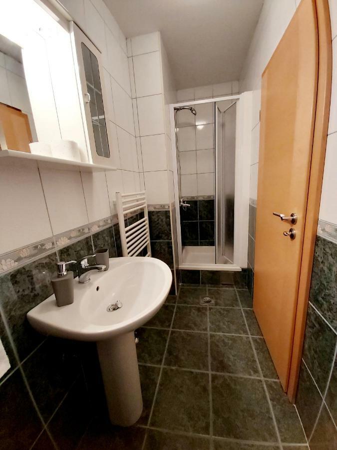 Apartman Kovac Appartamento Trebinje Esterno foto